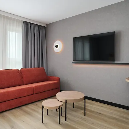 Campanile Prime Airport Hotel 3*