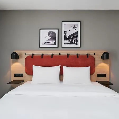 Campanile Prime Airport 3*